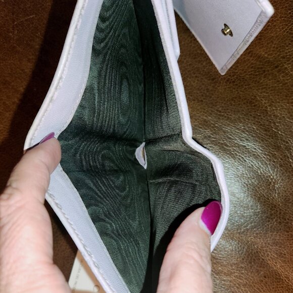 Gucci Lilac GG Guccissima Leather Tri-fold Square Wallet. EUC - Picture 8 of 9